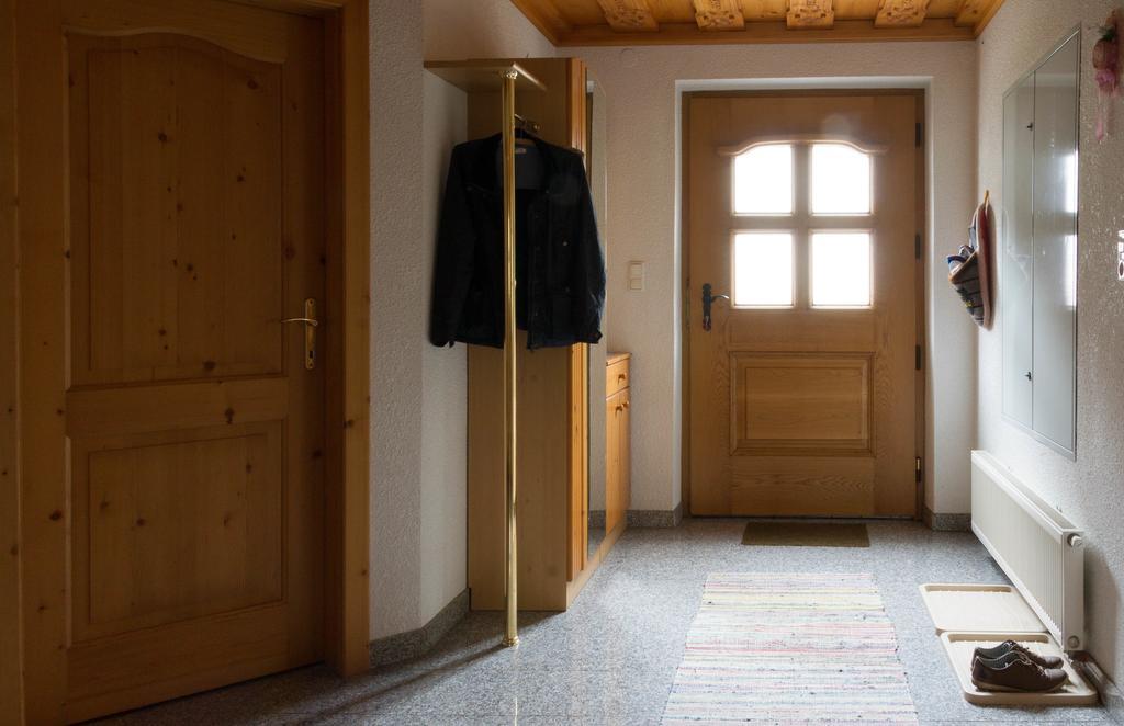 Ganhoer- Fam. Kaar Wintersdorf Værelse billede